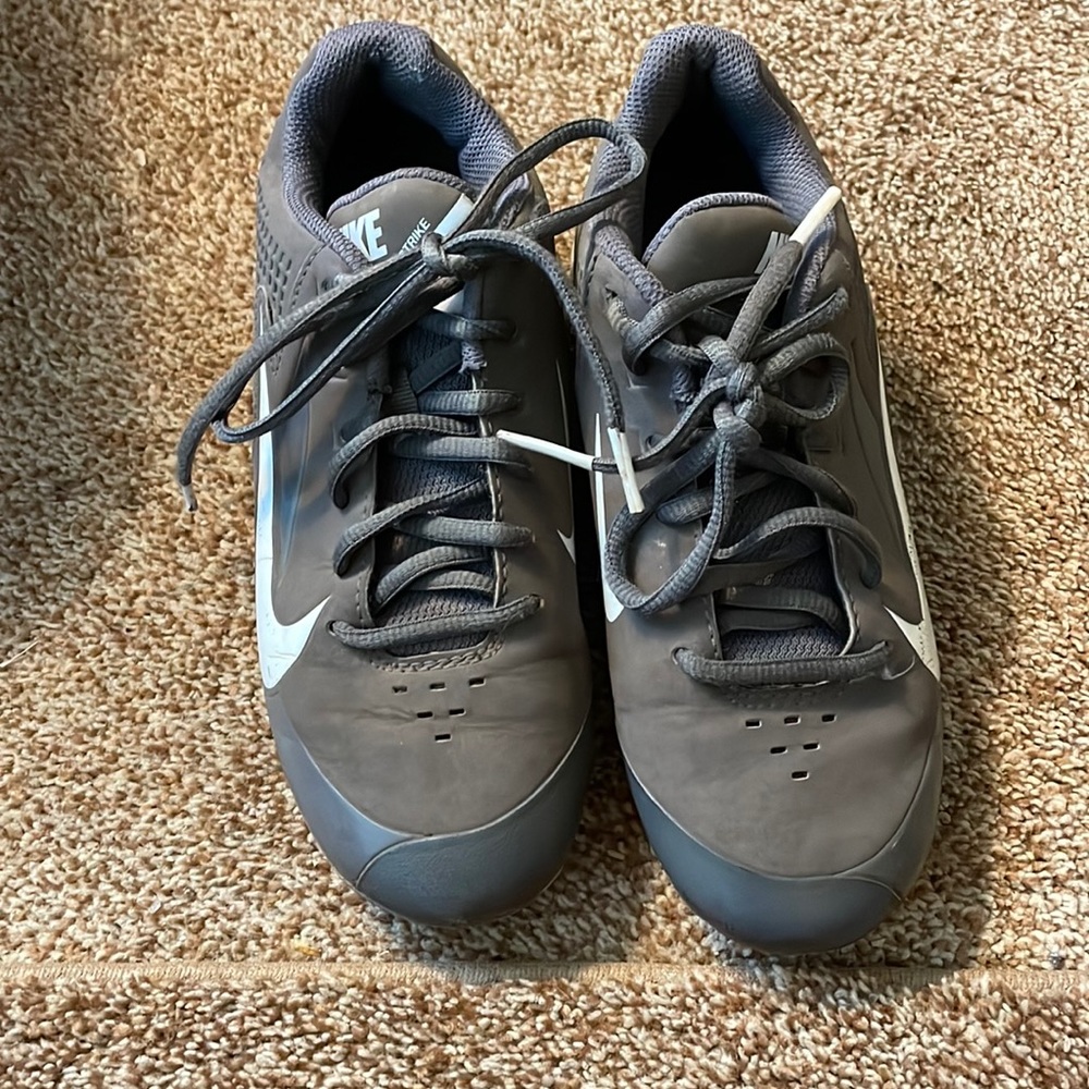 Nike Vapor Strike football cleats 2.5Y